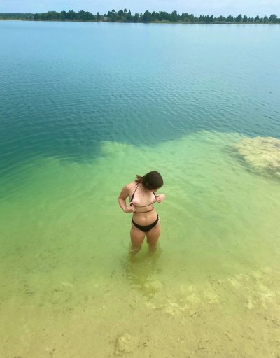 Обворожительная милашка на жарком курорте: интимные приключения!