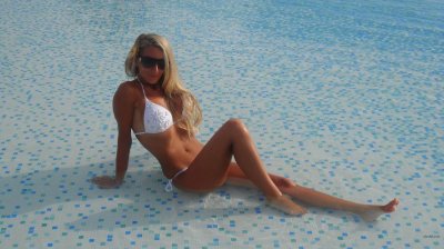 Пикантное видео с роскошной блондинкой - уникальное секс-шоу!