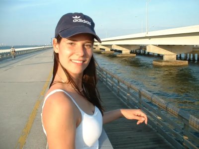 Парень обкончал милой девчонке лицо