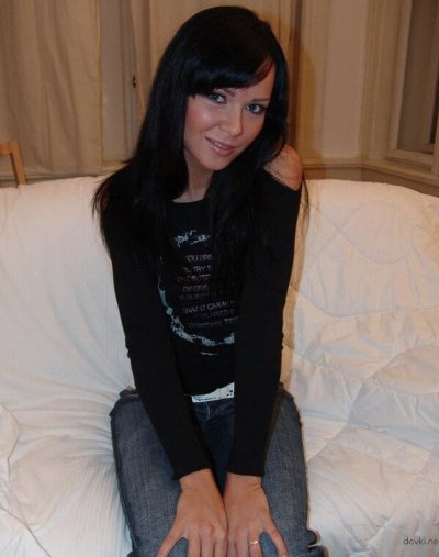 Девушка делает минет и занимается сексом