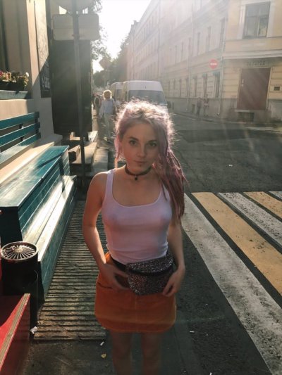 Соблазнительные фото развратной красотки с влажной киской