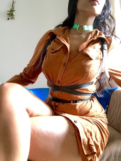 Экзотичная красотка показывает свое обнаженное тело!