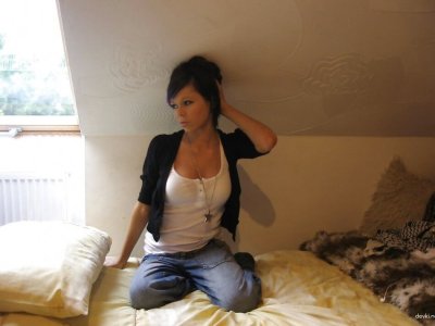 Раздевайся до гола перед камерой!