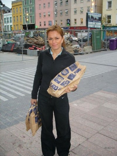 Муж снимает голую жену на камеру — домашнее фото