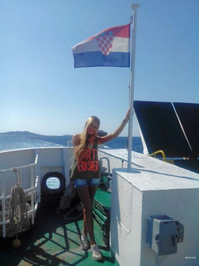 Соблазнительные снимки длинноногой подружки с отпуска