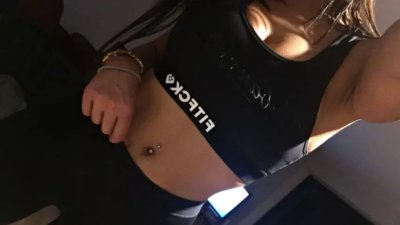 Джессика Роуз разделась до гола и показала интимные снимки