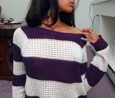 Горячая индианка демонстрирует свои привлекательные формы