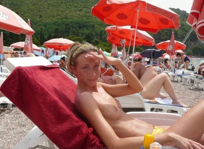 Сексапильная красотка обожает отсасывать член и вылизывать киску