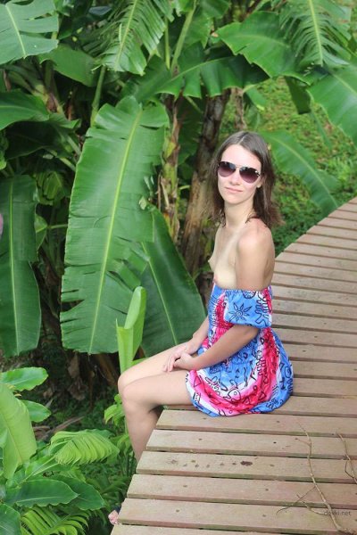 Гладко выбритая киска твоей подружки - взрослые развлечения