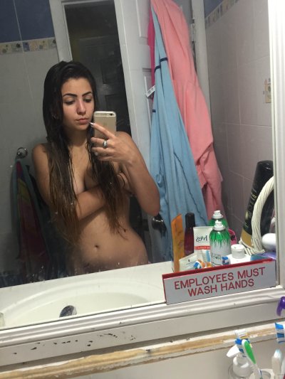 Привлекательная милашка с округлой задницей - горячее видео! 🍑🔥