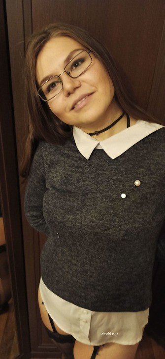 Развратная училка без трусиков в чулках: горячий урок для взрослых