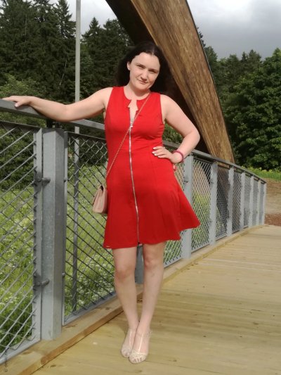 Баба сосет в авто - страстный отсос в машине!