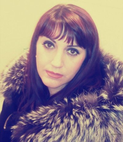 Она находит удовольствие в съемке своей интимной зоны