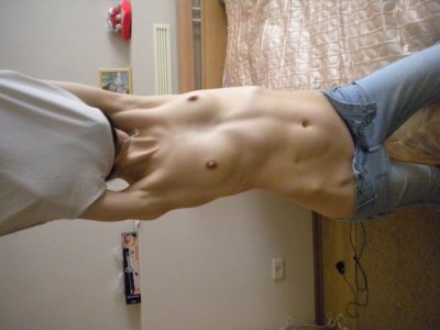 Сексуальная красотка показывает свои прелести