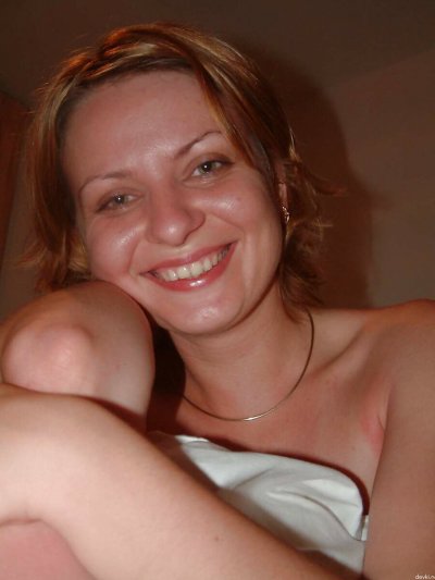 Потанцевала с другим, пока мужа не было рядом!