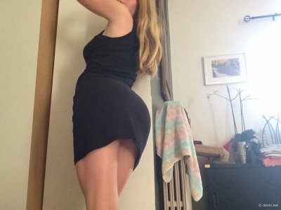 Показала огромные естественные груди