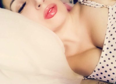 Горячие фото голой красотки в домашней обстановке - не откажешься!