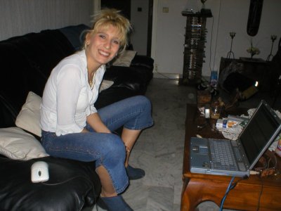 Дама сбросила нижнее белье перед интимом