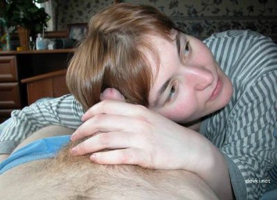 Баба делает минет своему супругу - оральный секс на камеру