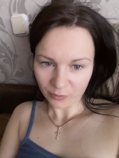 Моя супруга выглядит ошеломляюще в обворожительной нижнем белье, что я ей подарил!