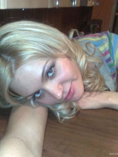 Оттрахал милую блондиночку - новый заголовок для порно-сайта.