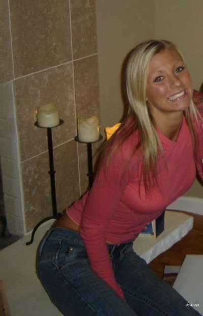 Интимные снимки привлекательной молодой леди без одежды