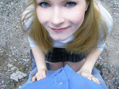 Голубоглазая красавица дарит незабываемый минет с нежностью!