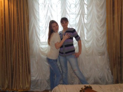 Опытные подружки расслабляются в ванной