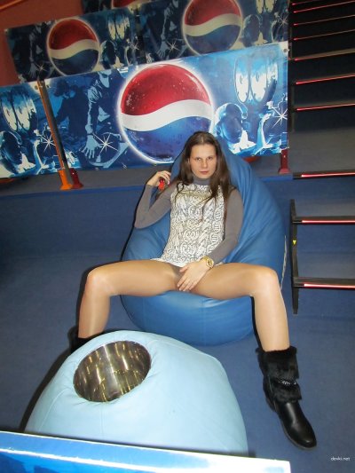 Интимное шоу с супругой в кинозале: наслаждение вдвоем!