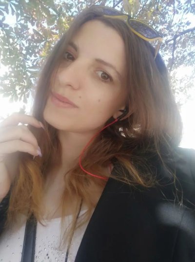 Девушка рассекретила свои частные снимки