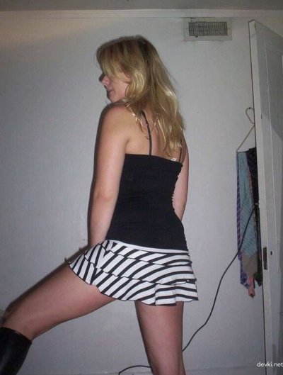 Горячая шатенка в порно фильме