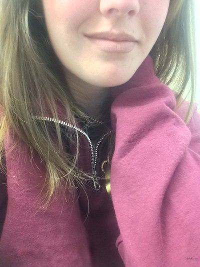 Снимает на смартфон свои оп shaved отверстия