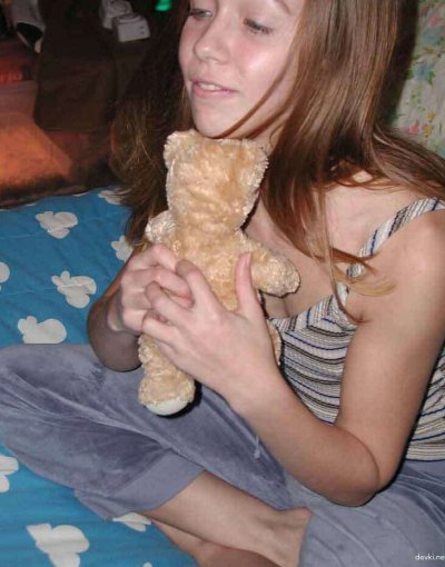 Грудастая красотка с огненными волосами и идеальной попкой