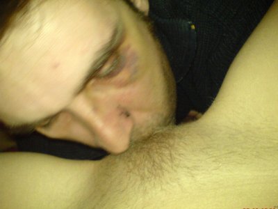 Ласка писи для своей принцессы