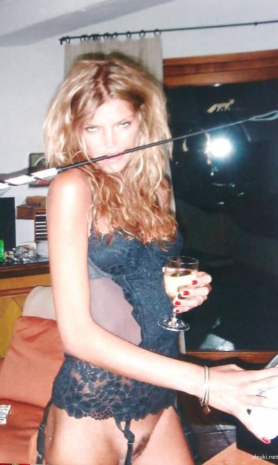 Интимные удовольствия: откровенные фото и видео для взрослых 18+