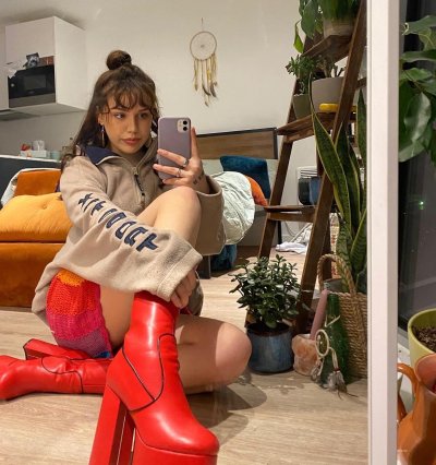 Интимные снимки от сексуальной девушки с веснушками