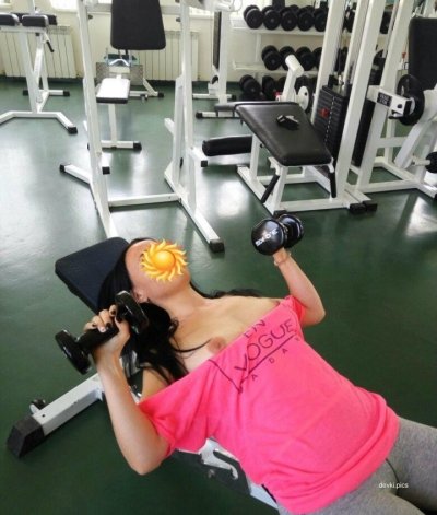 Сиськи на свободе: голые пройдохи на улицах