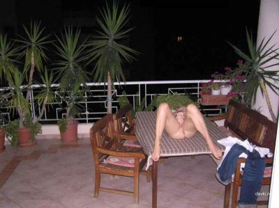 Интим с раздетой дамой на кухне - жаркое шоу!