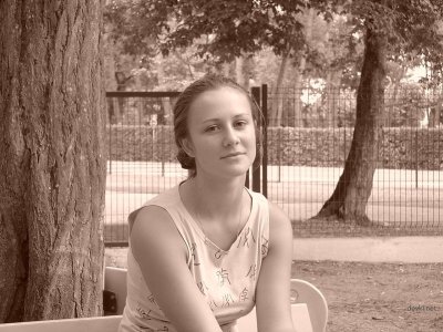 Деревенская девушка сняла одежду