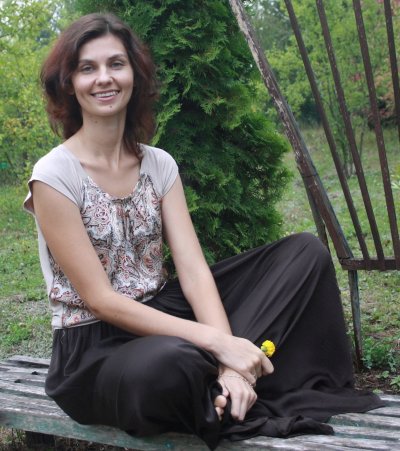 Обожает плавать в реке взрослых