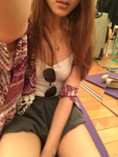 Интимные снимки обнаженной красотки - эксклюзив!