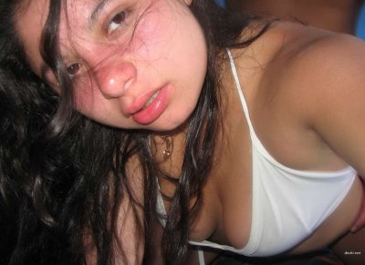 Сочные детали из жизни пышной брюнетки