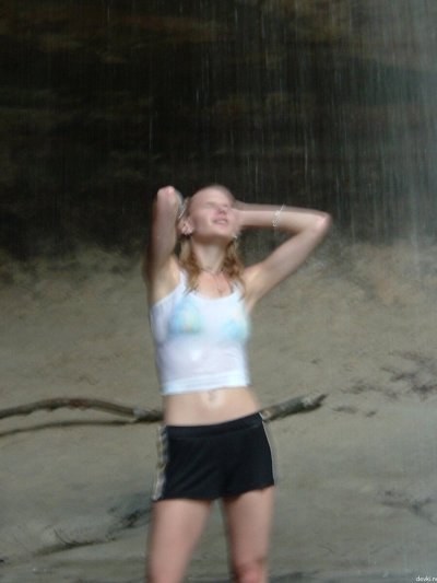 Горячие снимки молодых красоток на сайте для взрослых