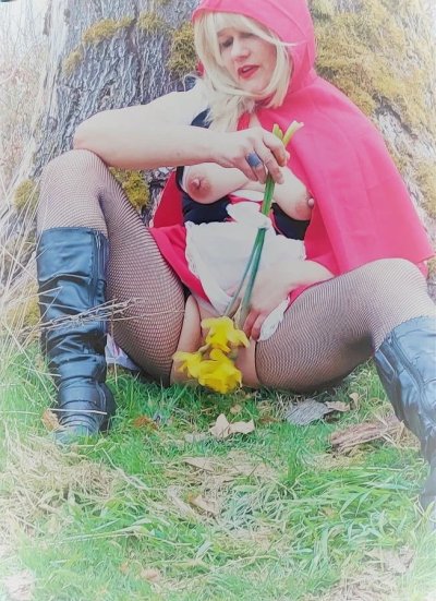 Жгучая красная шапка: сексуальные приключения в лесу!