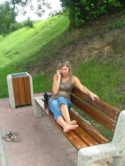 Член в узкую дырочку подруги на домашних фотографиях: жесткий секс в действии