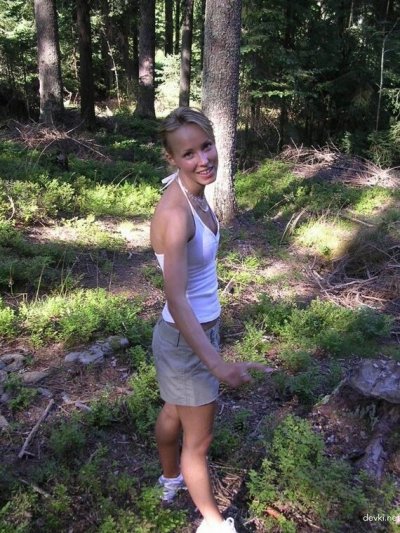 Интимные игры с прекрасной спутницей в уютной обстановке