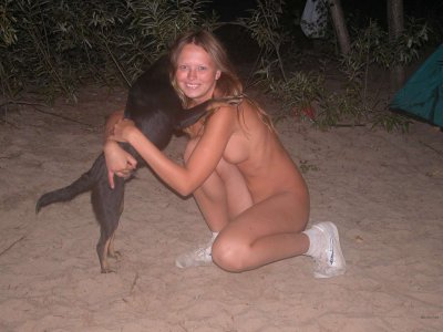 Без цензуры: Шалит ночью в наглуюБез цензуры: Шалит в пустую ночью