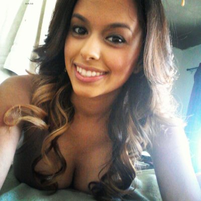 Соблазнительные снимки молоденькой мамочки: горячий контент для взрослых!