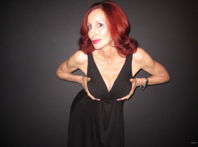 Опытная танцовщица в эротическом бизнесе