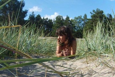 Отдыхает на берегу океана!